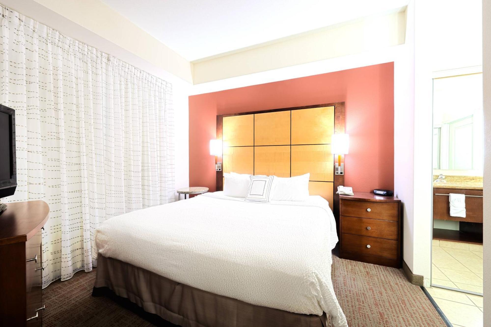 2 Bedroom Accessible Ste 2 Bedroom 2 room Suite,1534209400:JPEG