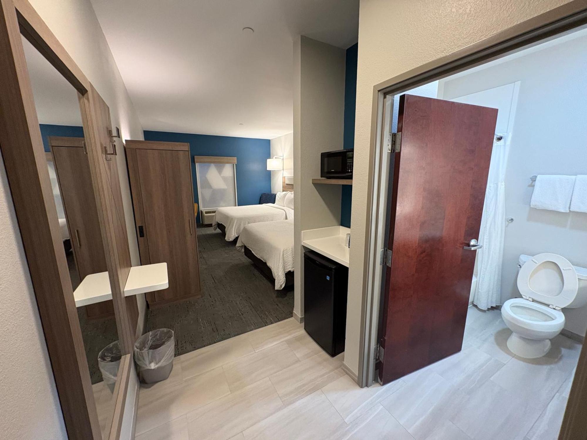 Standard Room,1756448098:JPEG